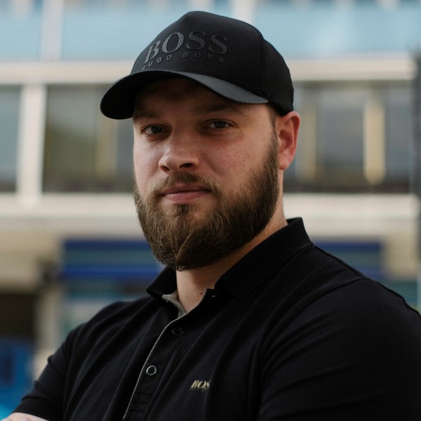 TOMASZ RYBAK